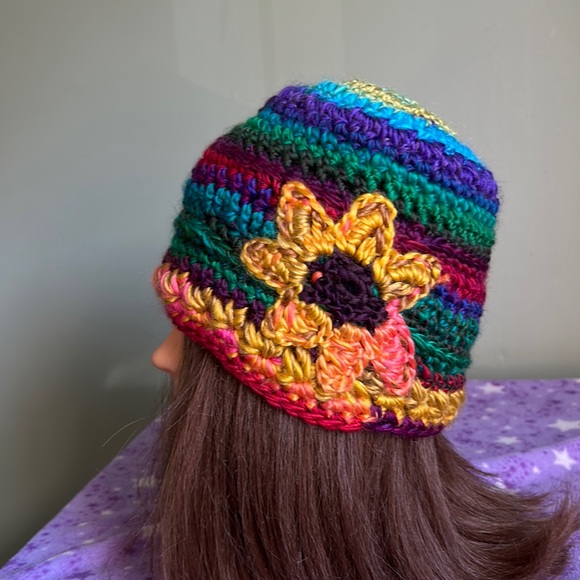 crochet hats Accessories - Crochet satin yarn flower beanie medium new